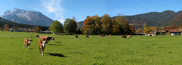 Im Hintergrund der Hochkalter.