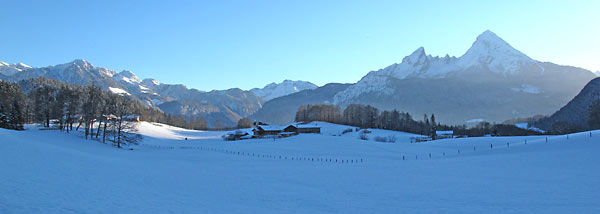 Die Langlaufloipe direkt am Haus.